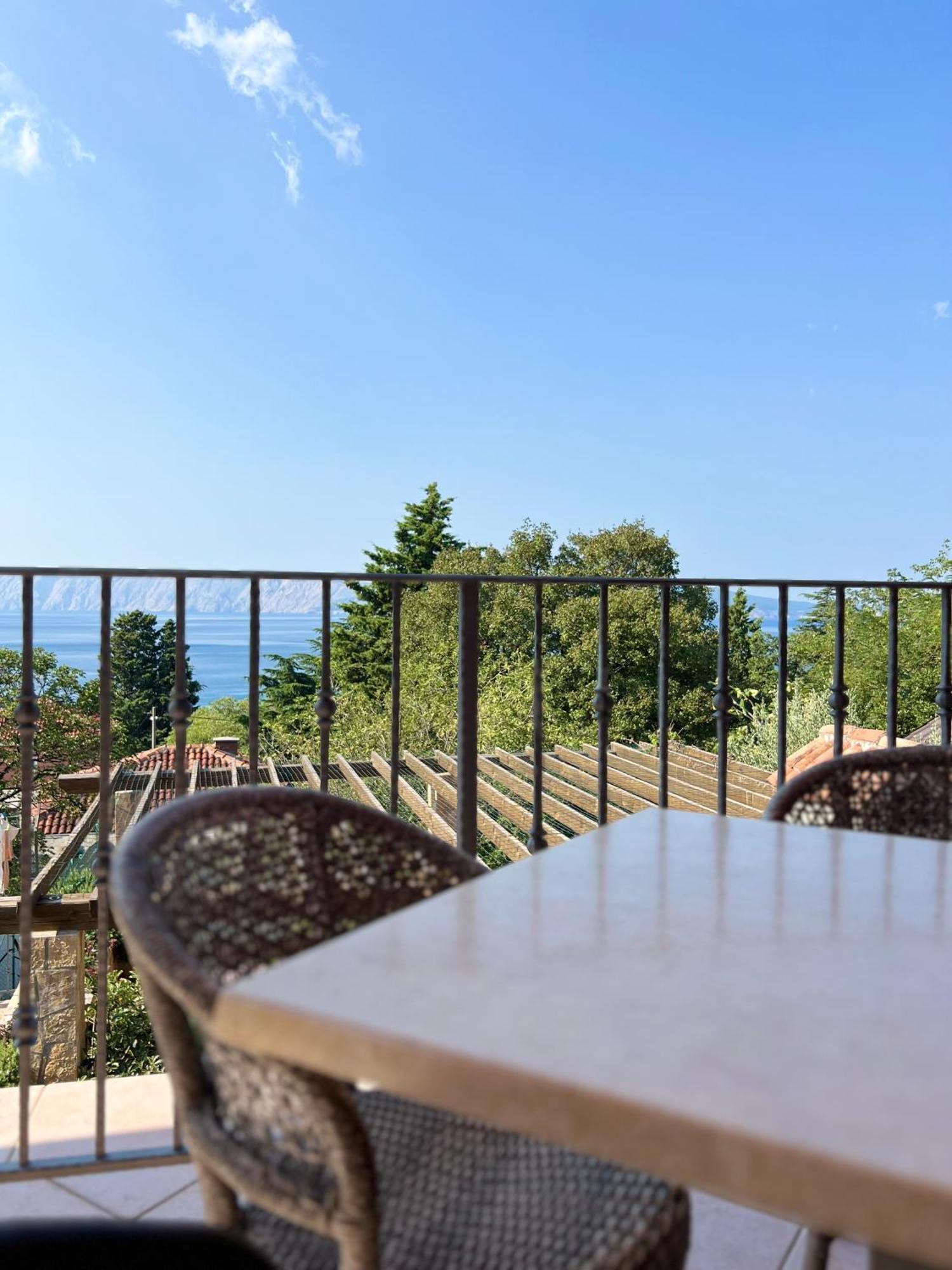 Apartments Mauro Novi Vinodolski Εξωτερικό φωτογραφία