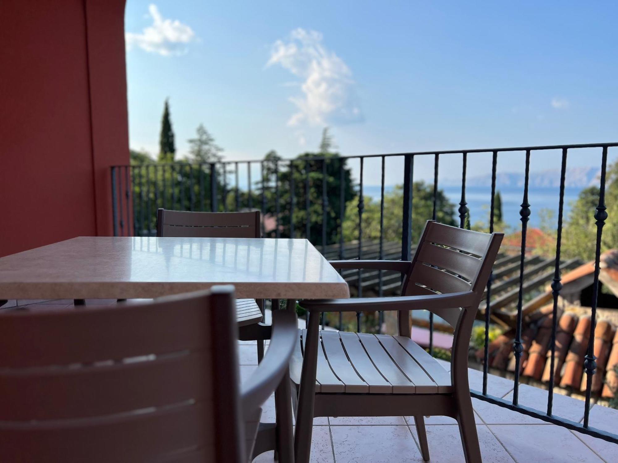 Apartments Mauro Novi Vinodolski Εξωτερικό φωτογραφία