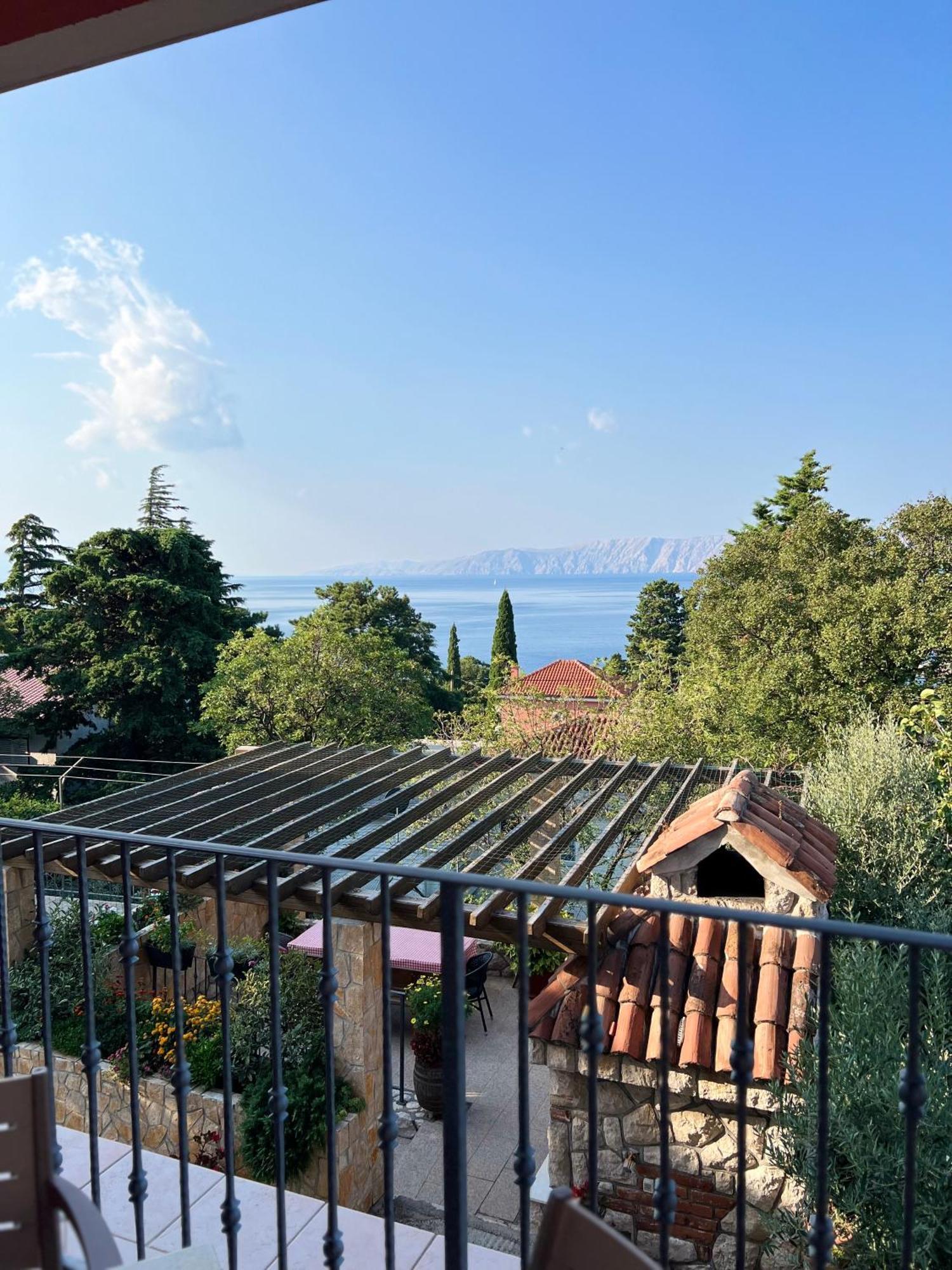 Apartments Mauro Novi Vinodolski Εξωτερικό φωτογραφία