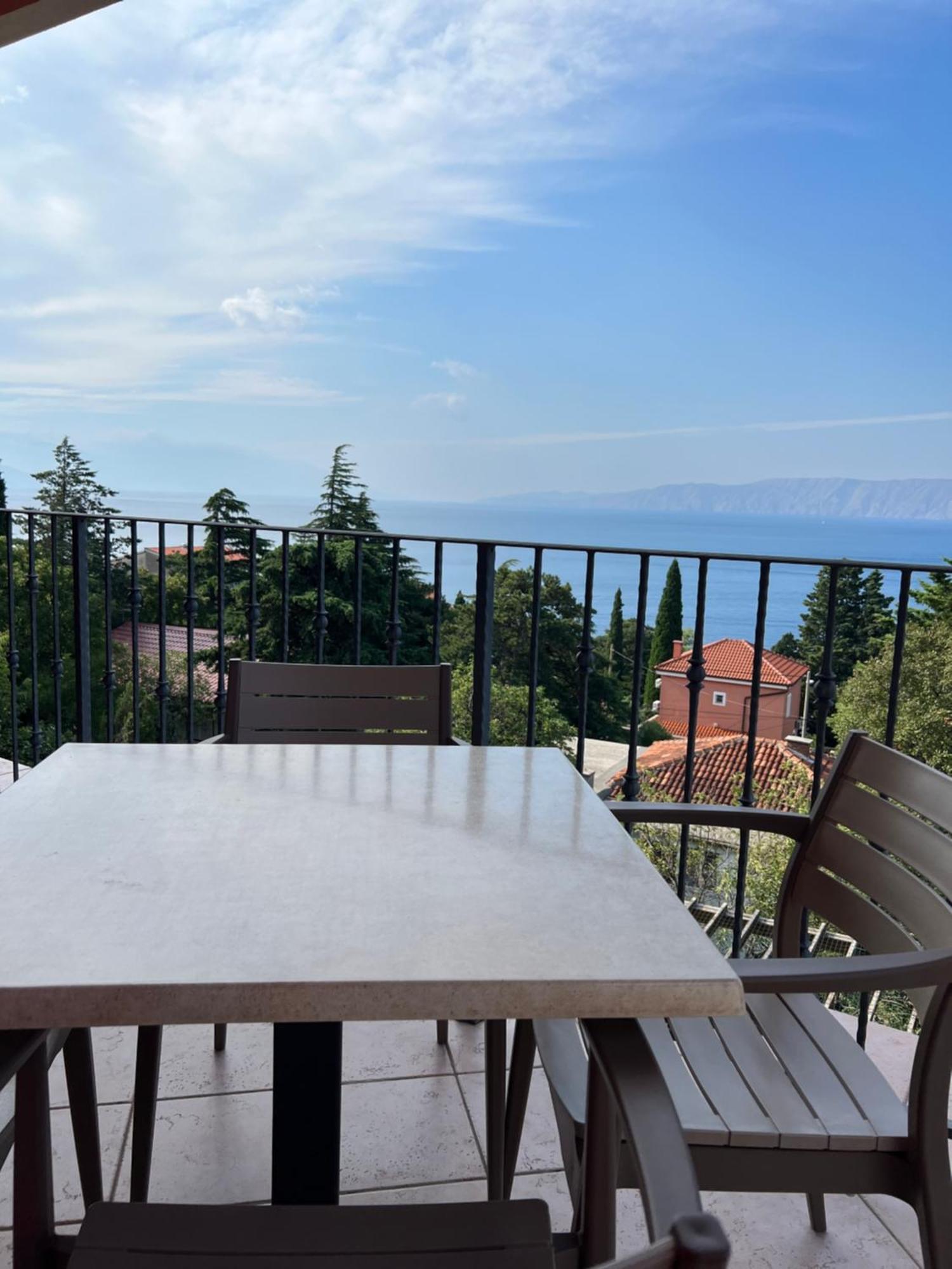 Apartments Mauro Novi Vinodolski Εξωτερικό φωτογραφία