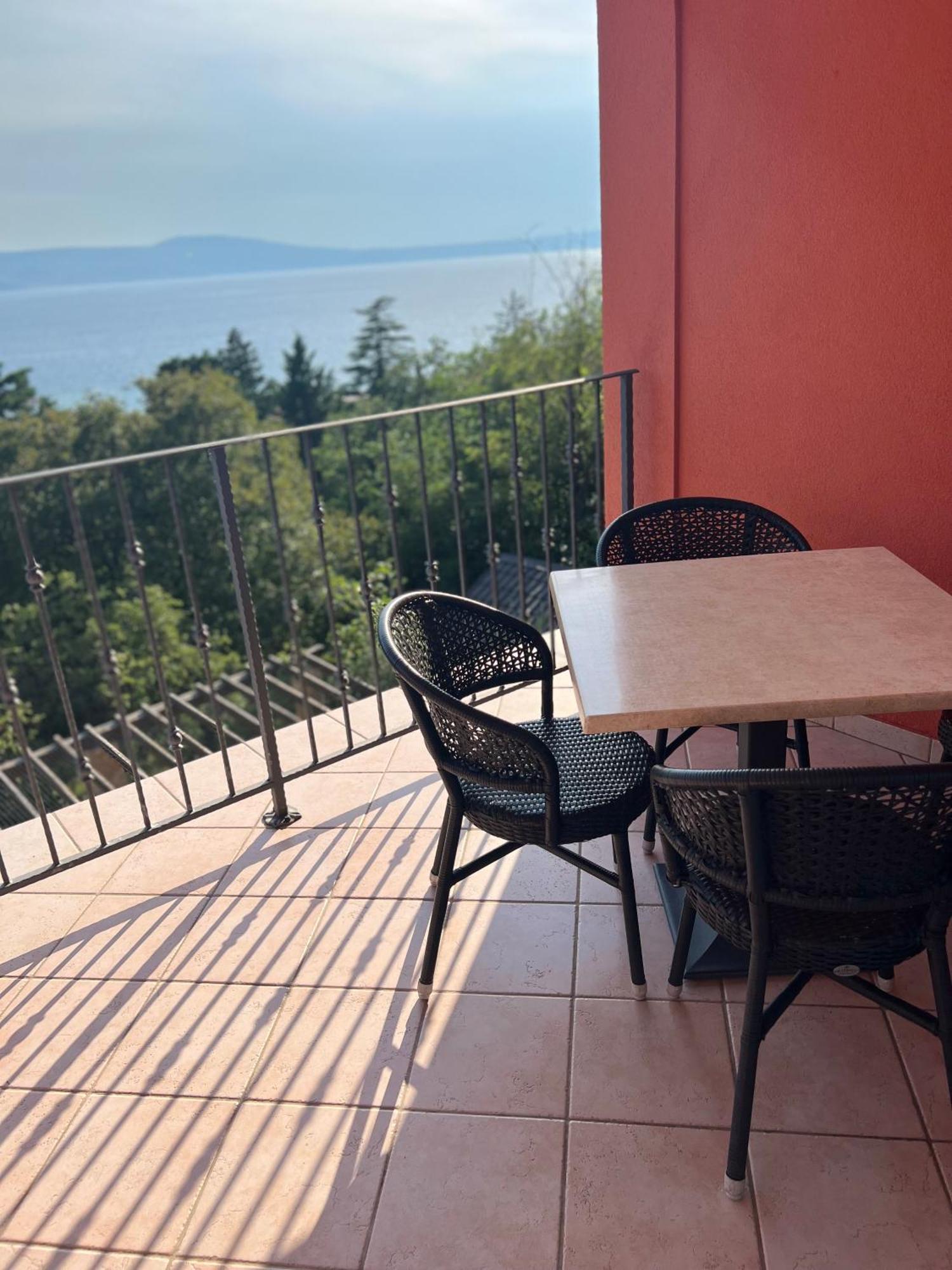 Apartments Mauro Novi Vinodolski Εξωτερικό φωτογραφία