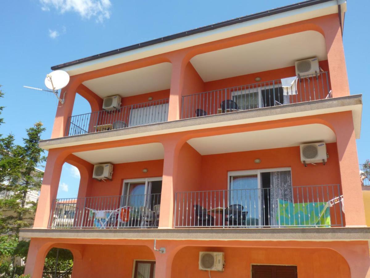 Apartments Mauro Novi Vinodolski Εξωτερικό φωτογραφία