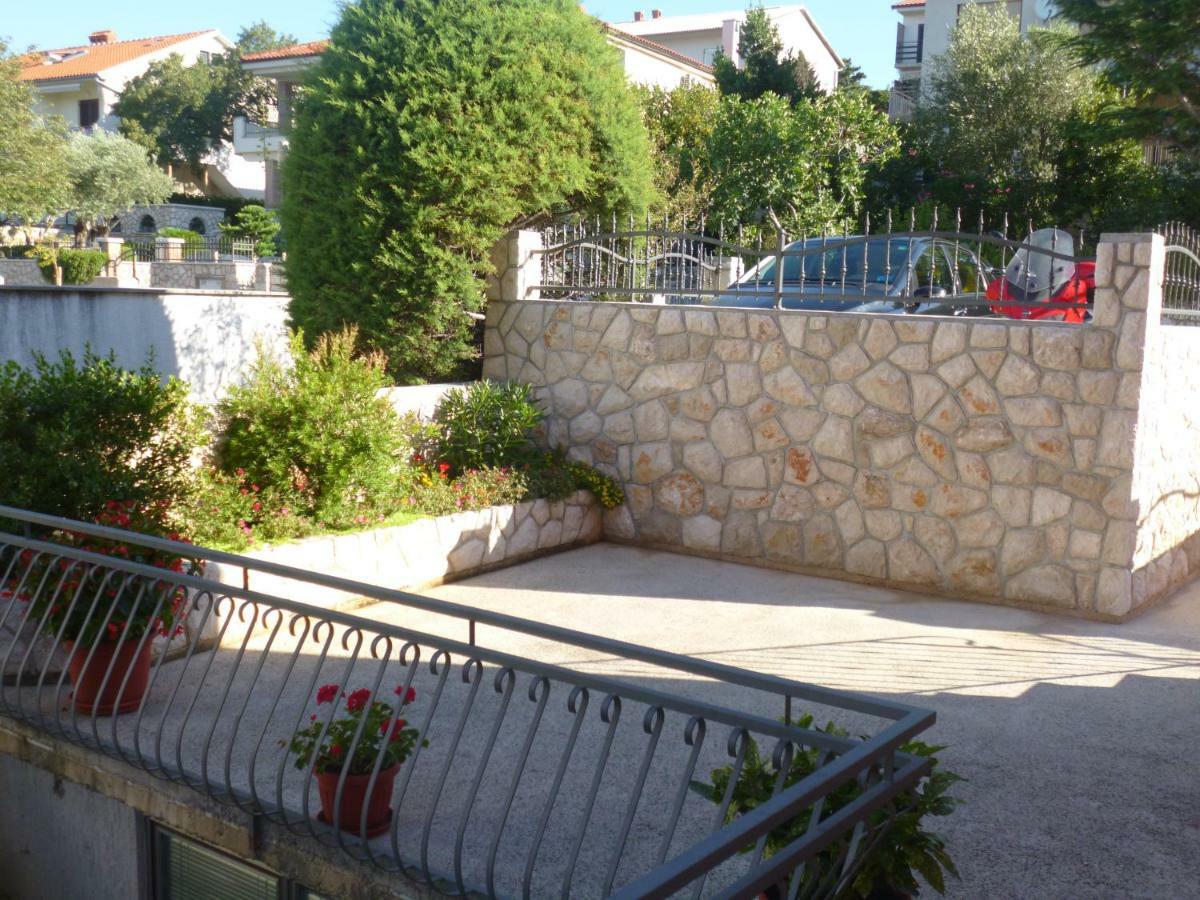 Apartments Mauro Novi Vinodolski Εξωτερικό φωτογραφία
